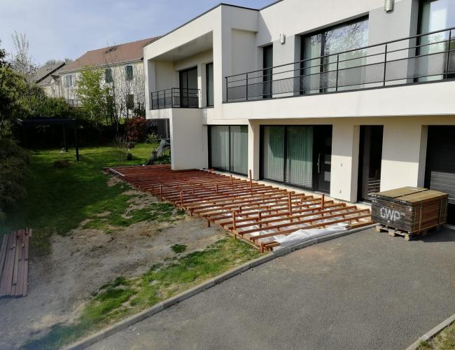 Création de terrasse en bois exotique à Ecueil 51500 ( 51 secteur Marne ).