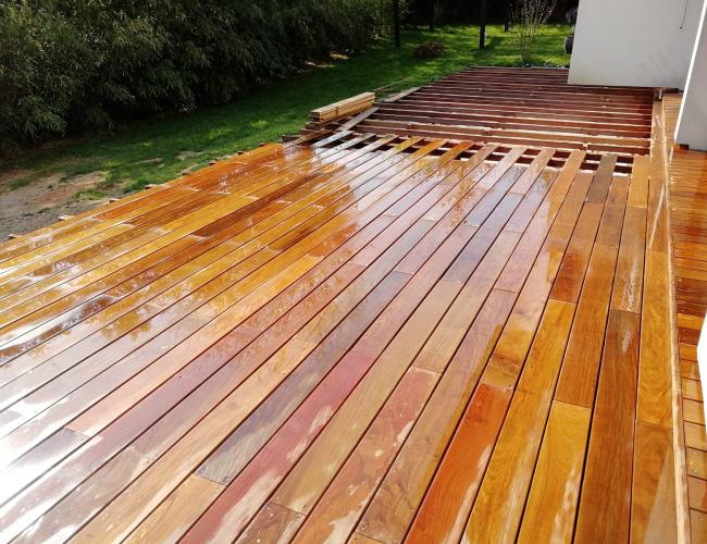 Création de terrasse en bois exotique à Champillon 51160 ( 51 secteur Marne ).