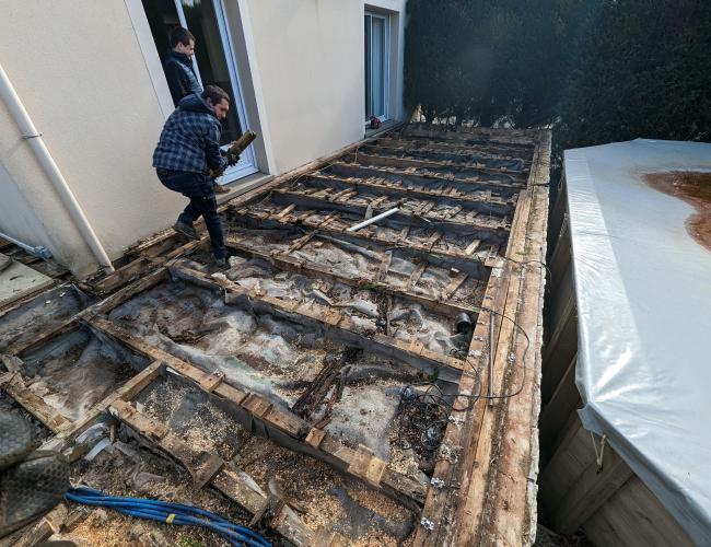 "Une terrasse en bois composite à Épernay (51200) : l'élégance au cœur du vignoble"